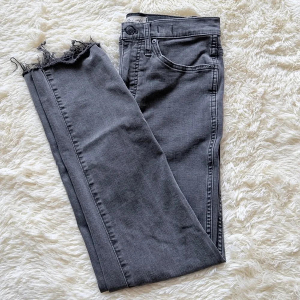 Madewell Stovepipe Tall Gray Frayed Hem Women Jeans